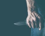 Homem esfaqueia mulher após ter abraço negado e é agredido pela enteada na Grande BH