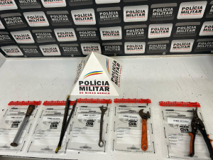 Furto de fia&ccedil;&atilde;o: homem &eacute; preso em flagrante, no Danilo Passos II, em Divin&oacute;polis