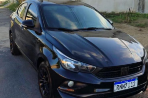 Fiat Cronos &eacute; furtado no bairro Santa Rosa, em Divin&oacute;polis