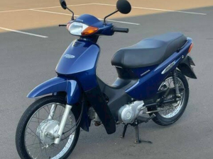 Moto &eacute; furtada em frente a farm&aacute;cia, no Centro de Divin&oacute;polis