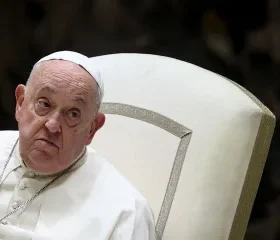 Mesmo hospitalizado, Papa Francisco envia mensagem de oração pelas famílias em crise