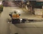 Vídeo: Avenida de Contagem é interditada após vazamento de gasolina causado por briga de trânsito
