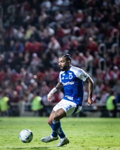 Raposa encara o Colorado em busca de mais uma vit&oacute;ria. Internacional x Cruzeiro. A Minas FM transmite.