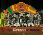 Zaga falha novamente e empate ficou de bom tamanho para o Atlético