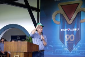 Zema lan&ccedil;a apoio a Mateus Sim&otilde;es para sucess&atilde;o em 2026