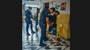 Nova Serrana: Casal &eacute; preso em flagrante por tr&aacute;fico de drogas pr&oacute;ximo &agrave; escola