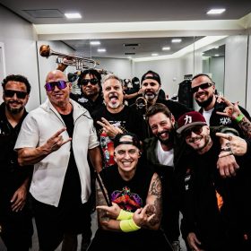 Egypcio fala com a 94 LIVE sobre a turn&ecirc; que celebra os 25 anos do Tihuana