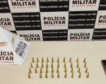 Lagoa da Prata: Foragido da Justiça com 7 passagens policiais é preso com pinos de cocaína