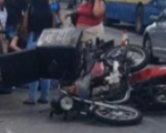 Acidente entre duas motos deixa mulher gravemente ferida, no Centro de Divinópolis