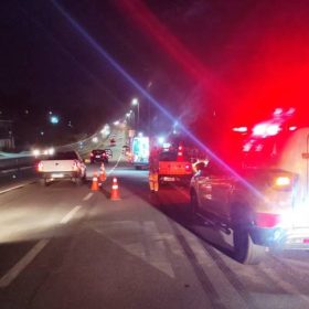 Mulher é atropelada durante discussão na MG-050, em Divinópolis; paradeiro é desconhecido
