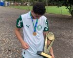 Atleta da escolinha do Cruzeiro em Cajuru ganha primeiro campeonato vestindo a camisa do Palmeiras