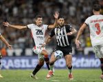 Atlético não conhece a vitória sobre o Vitória e fica no empate pelo Brasileirão.