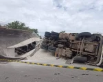 Carreta tomba e motorista morre na MG-424, na Grande BH