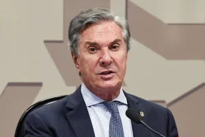 Collor &eacute; preso em Alagoas ap&oacute;s decis&atilde;o de Moraes