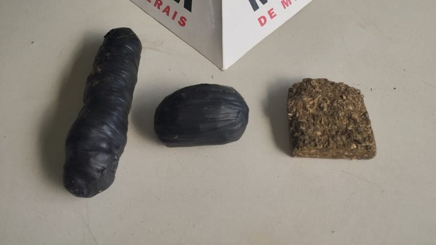 Mulher é presa com drogas que seriam levadas para o presídio Floramar