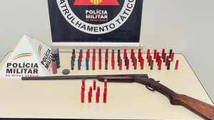 PM prende homem por roubo na zona rural de Samonte; suspeito tentou se esconder em matagal