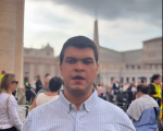 Missionário da Comunidade Católica Missão Maria de Nazaré acompanha velório do Papa Francisco no Vaticano