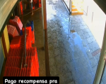 Furto em bar no Centro de Divinópolis é registrado por câmeras