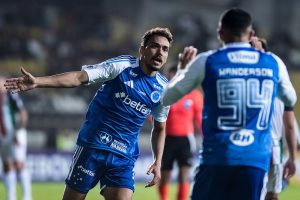 Depois de Romero, Cruzeiro continua monitorando as renova&ccedil;&otilde;es de contrato.