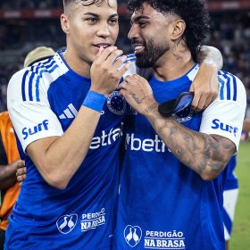 Depois de “achar” o time, Cruzeiro vai se firmando com Leonardo Jardim.