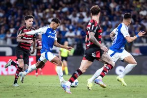 Jogo contra o Sport pode tirar jogadores do Cruzeiro para o cl&aacute;ssico.