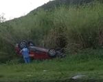 Homem fica ferido em capotamento na MG-050, em Divinópolis