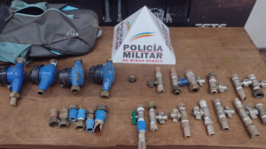 Fim da Linha: Ladr&otilde;es de hidr&ocirc;metro entram pelo cano no Centro de Ita&uacute;na