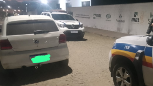 Ita&uacute;na: PM recupera ve&iacute;culo furtado e acusado &eacute; preso em flagrante