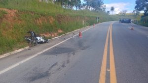 Acidente na MG-050 em Pedra do Indai&aacute; deixa motociclista morto