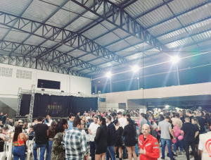 Acompanhe ao vivo a transmiss&atilde;o da final do concurso Rainha e Princesas da Divinaexpo