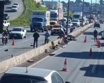 VÍDEO: acidente entre duas motos deixa um homem morto no Anel Rodoviário de BH