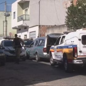 Jovem morre a tiros dentro de est&uacute;dio de tatuagem em Nova Serrana