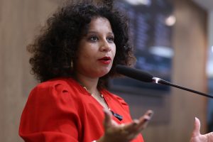 Projeto de lei sobre leitura da B&iacute;blia nas escolas recebe substitutivo