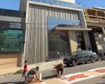 VÍDEO: Fiéis enfeitam ruas de Divinópolis para a procissão de Corpus Christi