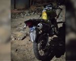 Homem deixa moto para trás após acidente e PM descobre que veículo foi furtado em Cláudio