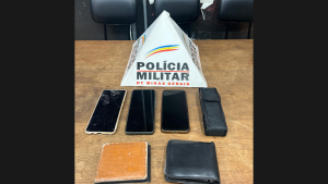 PM recupera ve&iacute;culo roubado em Par&aacute; de Minas e prende uma das envolvidas