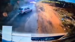 Pitangui: Grave acidente deixa 4 feridos, incluindo adolescente com traumatismo craniano