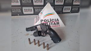Foragido da Justiça é preso por socos, chutes e mordidas em esposa e filha em comunidade rural de Divinópolis