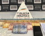 Homem com passagens policiais é preso com drogas escondidas em cofre e roupas íntimas