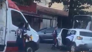 Colis&atilde;o entre carros deixa feridos em Ita&uacute;na