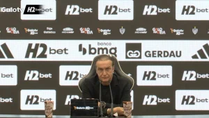 Cuca analisa a estreia de Dudu e destaca a import&acirc;ncia de J&uacute;nior Santos para o Atl&eacute;tico