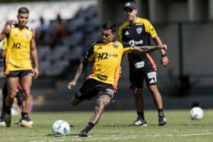 Dudu se prepara para sua primeira partida no Atl&eacute;tico: um retrospecto das estreias ao longo de sua carreira
