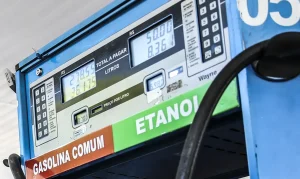 Governo anuncia aumento do percentual de etanol na gasolina