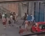 Vídeo: Confronto entre Máfia Azul e Galoucura deixa feridos em Betim