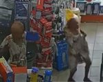 Vídeo: Idosa furta loja em BH e esconde produtos debaixo do vestido