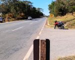 Motociclista e garupa ficam feridos após pneu estourar na MG-050, em Carmo do Cajuru