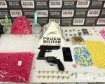 PM apreende drogas em Carmo do Cajuru e recupera motor de moto roubada em Divinópolis