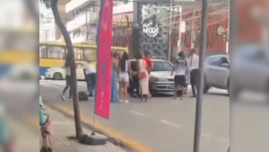 Idosa é atropelada no Centro de Divinópolis e sofre traumatismo craniano
