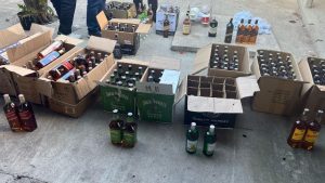 PM apreende grande quantidade de bebidas alco&oacute;licas falsificadas em Par&aacute; de Minas