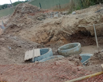 VÍDEO: Obra inacabada e escuridão causam medo em moradores do 48 em Divinópolis